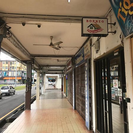 Borneo Sweet Guesthouse Kuching Ngoại thất bức ảnh