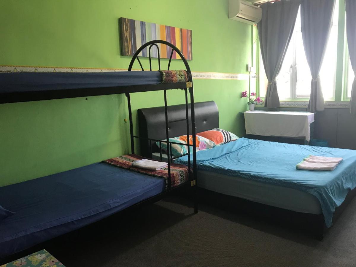 Borneo Sweet Guesthouse Kuching Ngoại thất bức ảnh