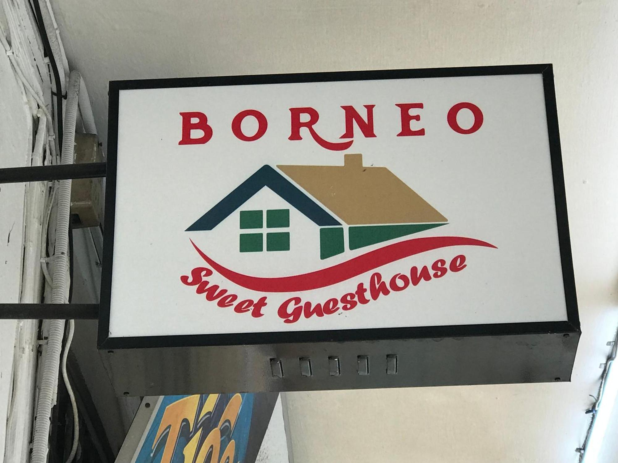 Borneo Sweet Guesthouse Kuching Ngoại thất bức ảnh