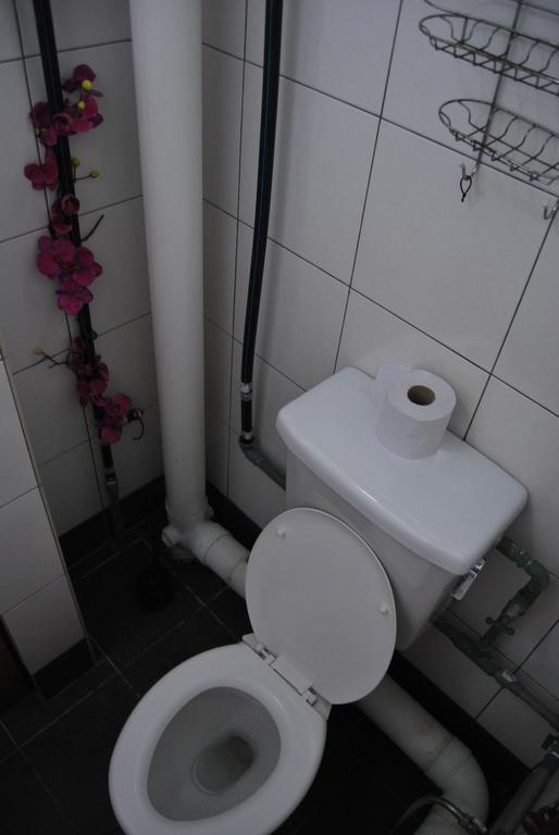Borneo Sweet Guesthouse Kuching Ngoại thất bức ảnh