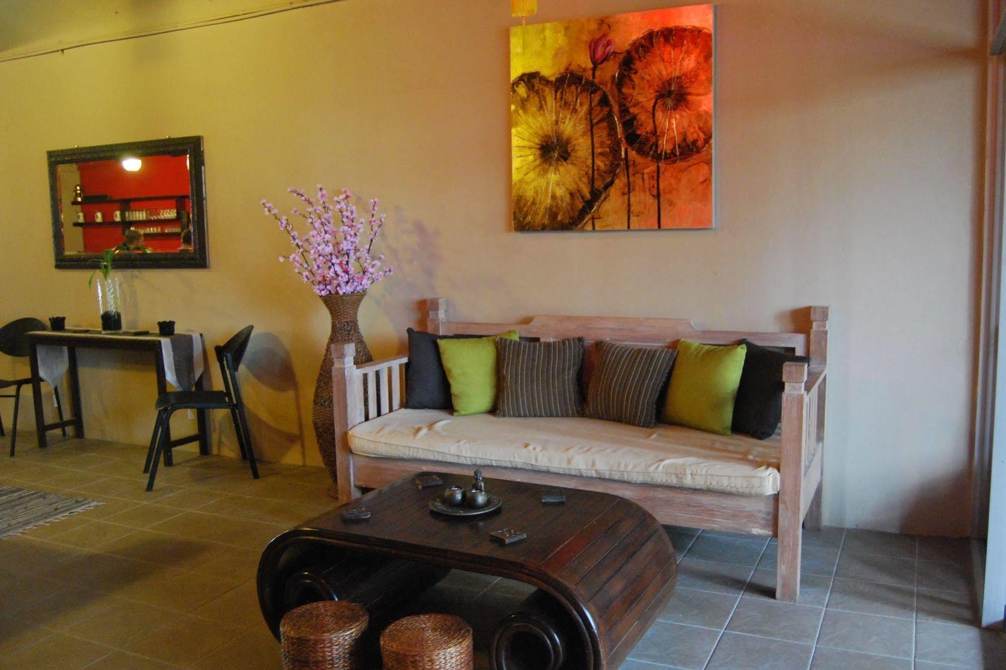 Borneo Sweet Guesthouse Kuching Ngoại thất bức ảnh